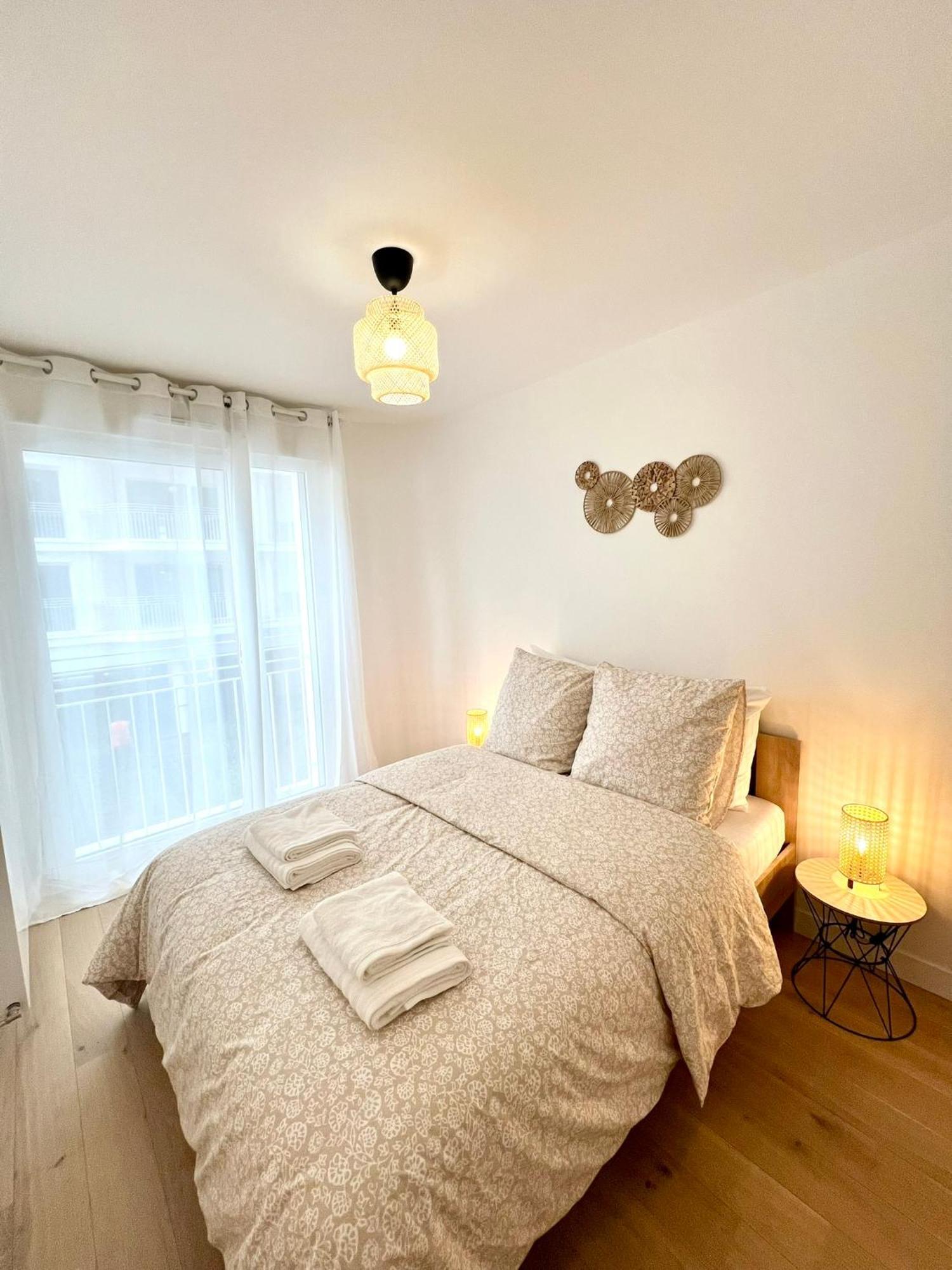 Appartement Neuf Et Spacieux 克利希 外观 照片