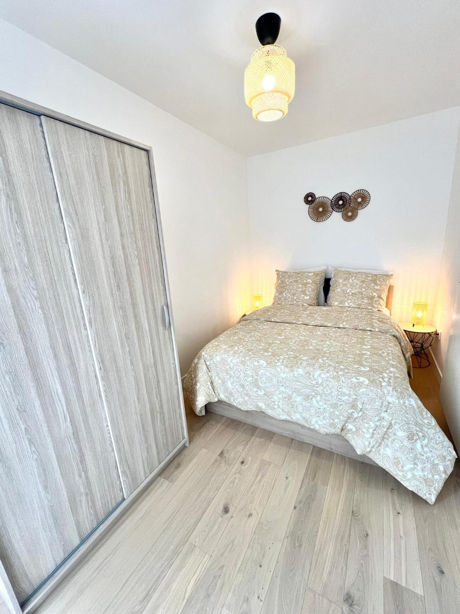 Appartement Neuf Et Spacieux 克利希 外观 照片